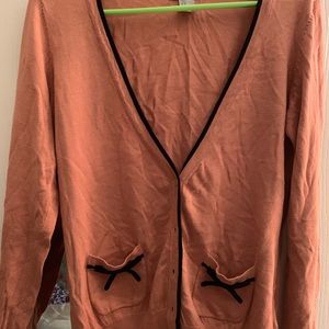 Women’s long sleeve cardigan